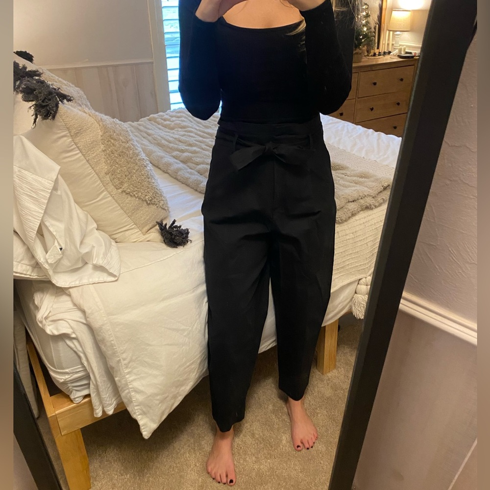 Black high wasted Ann Taylor work pants with tie waist, size 8